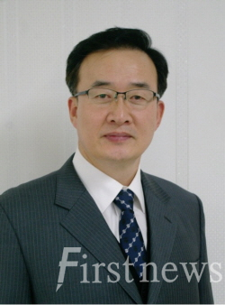 이경식(李敬植, 56세) 제32대 광주지방교정청장