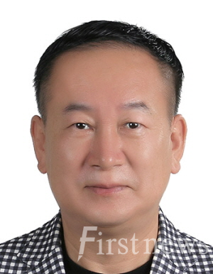 김유근 편집위원