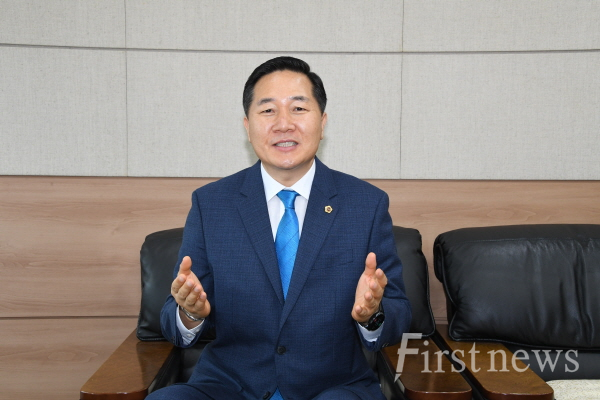 김용집 광주광역시의회 의장