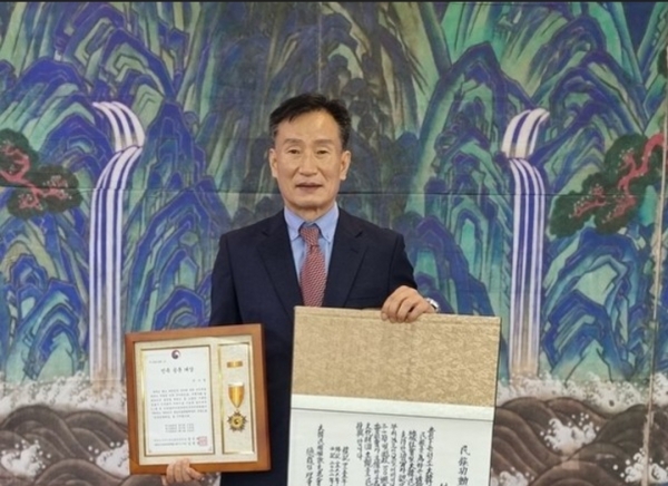 광주 북구의회에 출마한 전수열 후보 민족공훈대상 수상