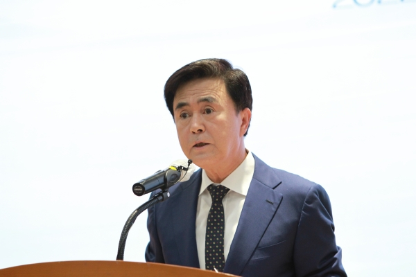 김태흠 지사가 5일 도청 대회의실에서 취임 100일 기자회견을 하고 있다.(사진=김기룡 기자)
