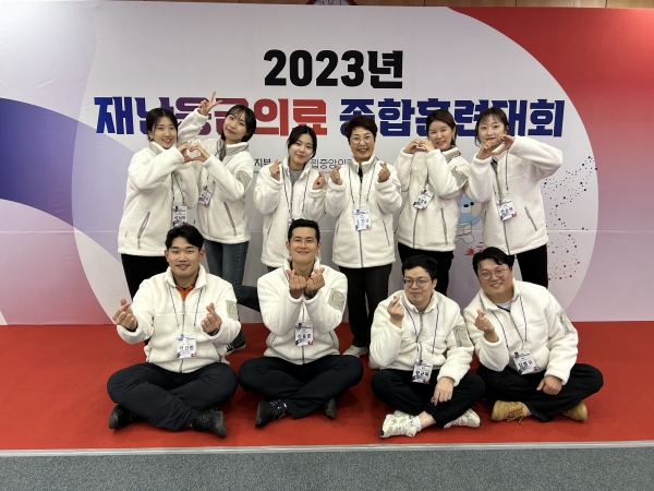 왼쪽 상단부터 시계방향으로 단국대학교병원 이서빈, 단국대학교병원 박수지, 단국대학교병원 차서현, 김기남 공주시보건소장, 공주시보건소 이경희, 공주시보건소한송현, 공주시보건소 김종구, 단국대학교병원 황규욱, 아산소방서 신동준, 119특수대응단 박진환 (사진=충남도 )