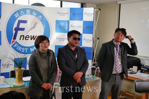 행사에 고생하신 본사의 사진오른쪽부터=이병수 국장,한흥원 국장,정귀순 국장