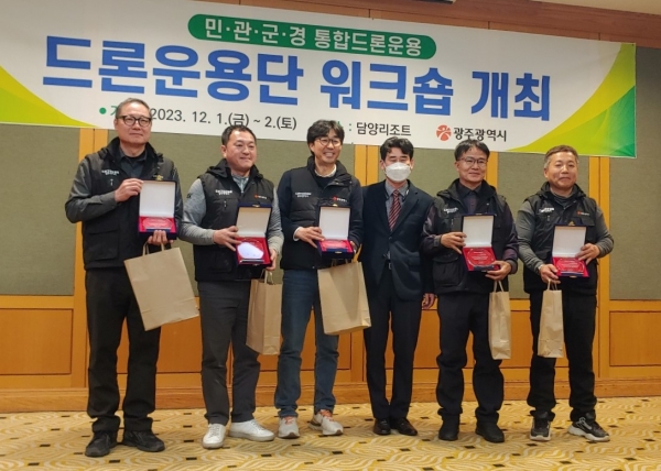 사진 :