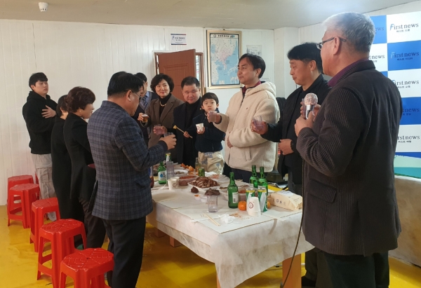 사진 :