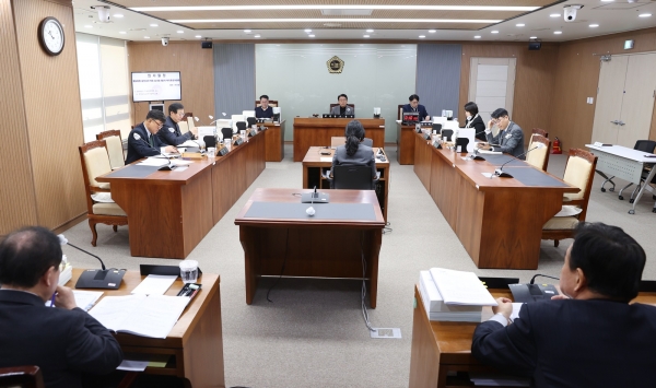 충남도의회 복환위가 26일 제349회 임시회 3차 회의를 열고 있다.(사진=충남도의회)