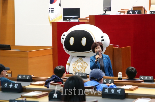 야탑초등학교 학생, 성남시의회 홍보관 단체견학 사진