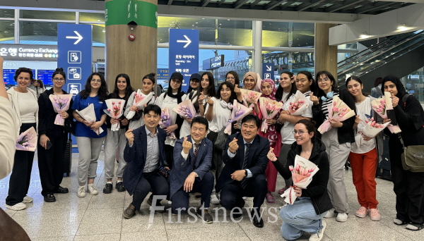 튀르키예 학생, 교사들 입국