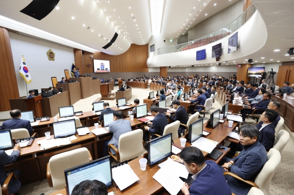 충남도의회가 24일 제352회 정례회 제4차 본회의를 열고 있다.(사진=충남도의회)