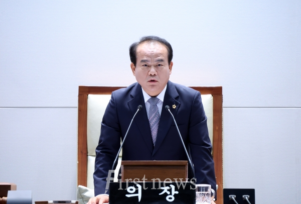 성남시의회 후반기 의장단 "제9대 현 이덕수 의장" 선출 사진