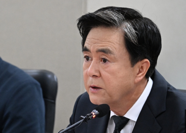 김태흠 충남도지사가 30일 도청 중회의실에서 열린 제67차 실국원장회의를 주재하고 있다.(사진=충남도)